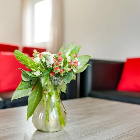 Vibrant Holiday In With Terrace *